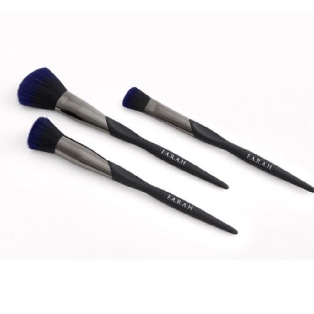🔥F.A.R.A.H.🔥 Stippling Brush Set 